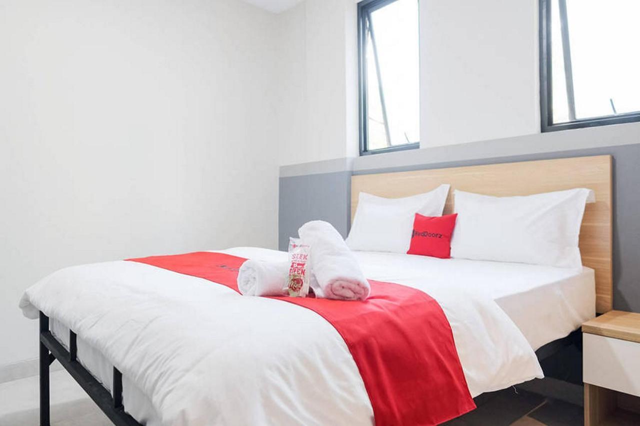 Reddoorz Plus Near Taman Anggrek Mall Jakarta Luaran gambar