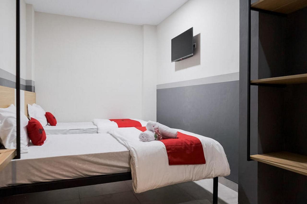 Reddoorz Plus Near Taman Anggrek Mall Jakarta Luaran gambar