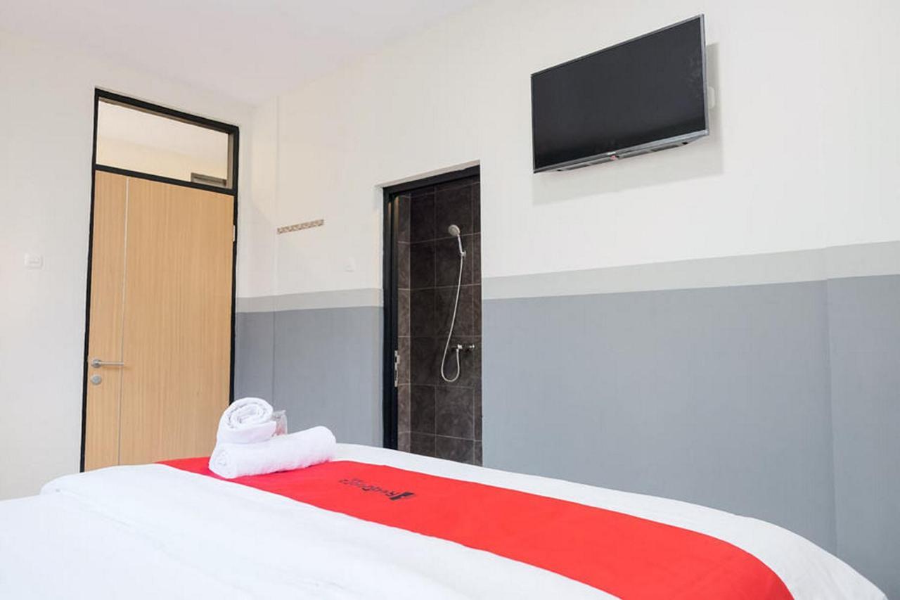 Reddoorz Plus Near Taman Anggrek Mall Jakarta Luaran gambar