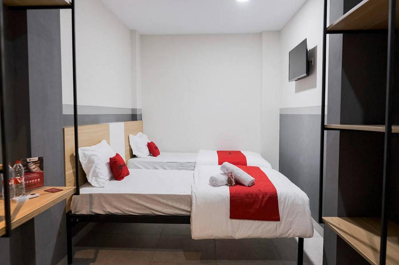 Reddoorz Plus Near Taman Anggrek Mall Jakarta Luaran gambar
