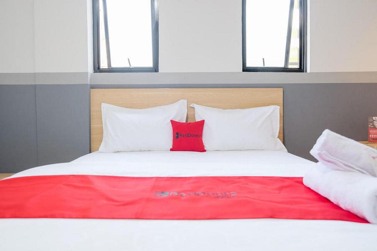 Reddoorz Plus Near Taman Anggrek Mall Jakarta Luaran gambar